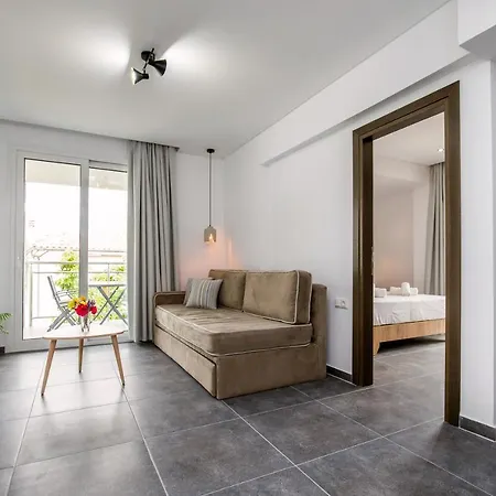 Linden Apartment Potos