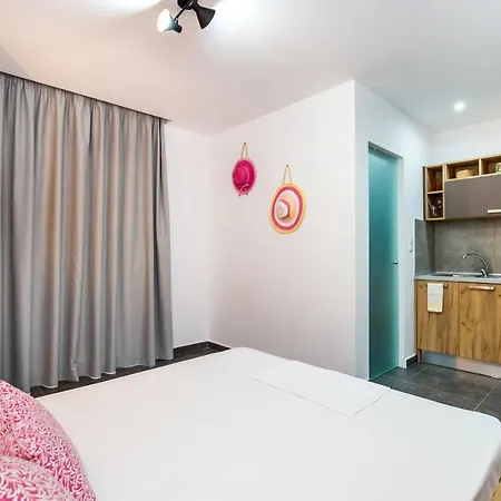 Linden Apartment